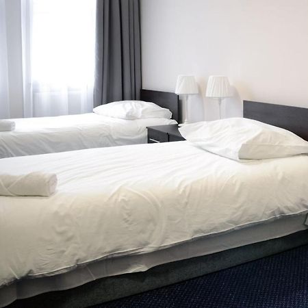 Baza Hotelowa Bobrowiecka 9 Warszawa Eksteriør bilde