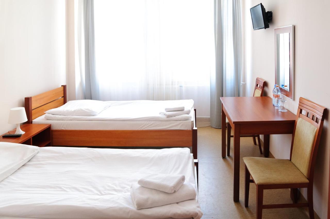 Baza Hotelowa Bobrowiecka 9 Warszawa Eksteriør bilde