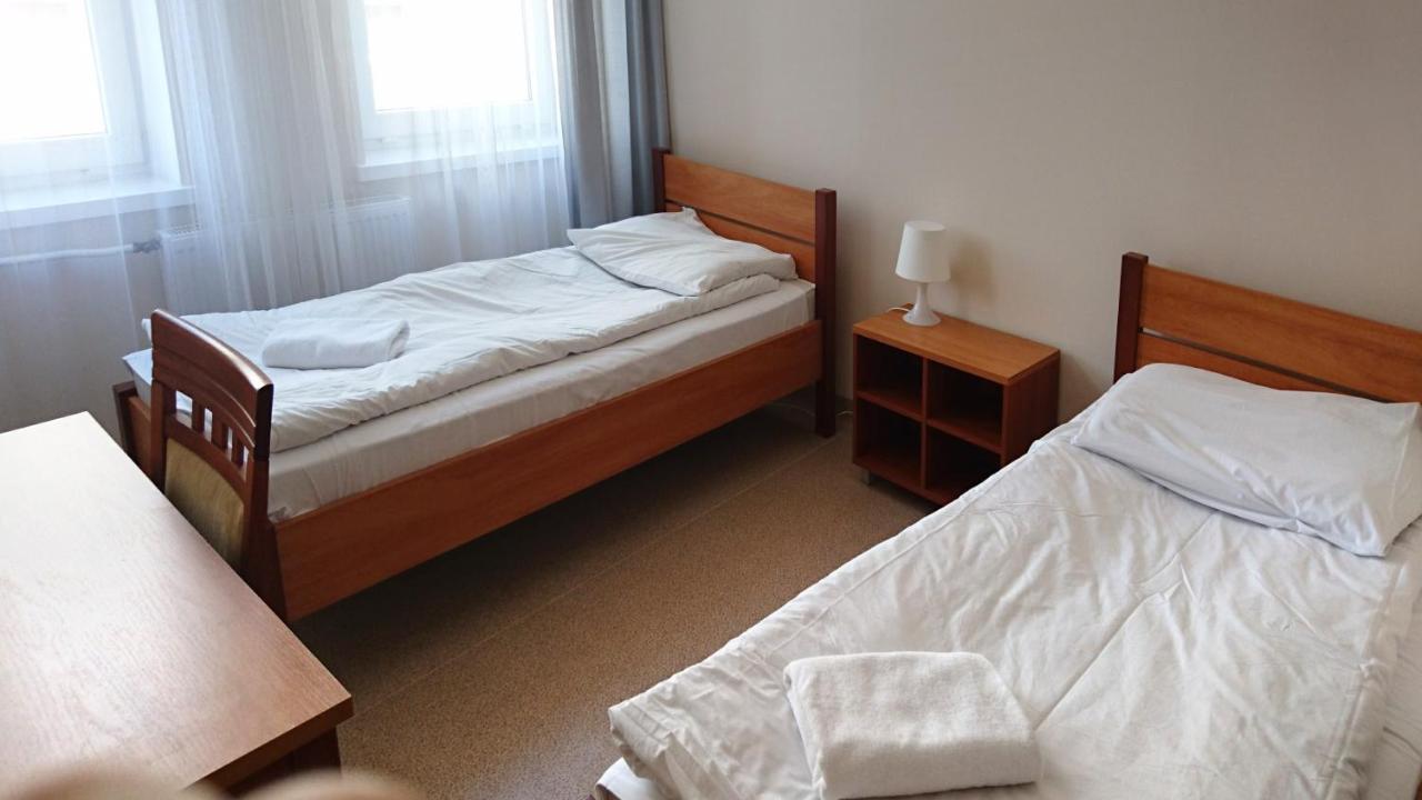 Baza Hotelowa Bobrowiecka 9 Warszawa Eksteriør bilde