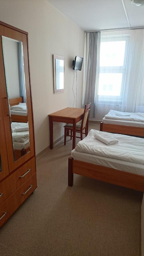 Baza Hotelowa Bobrowiecka 9 Warszawa Eksteriør bilde