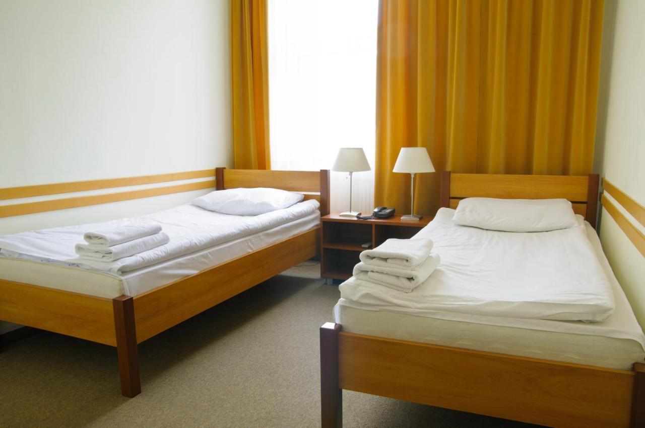Baza Hotelowa Bobrowiecka 9 Warszawa Eksteriør bilde