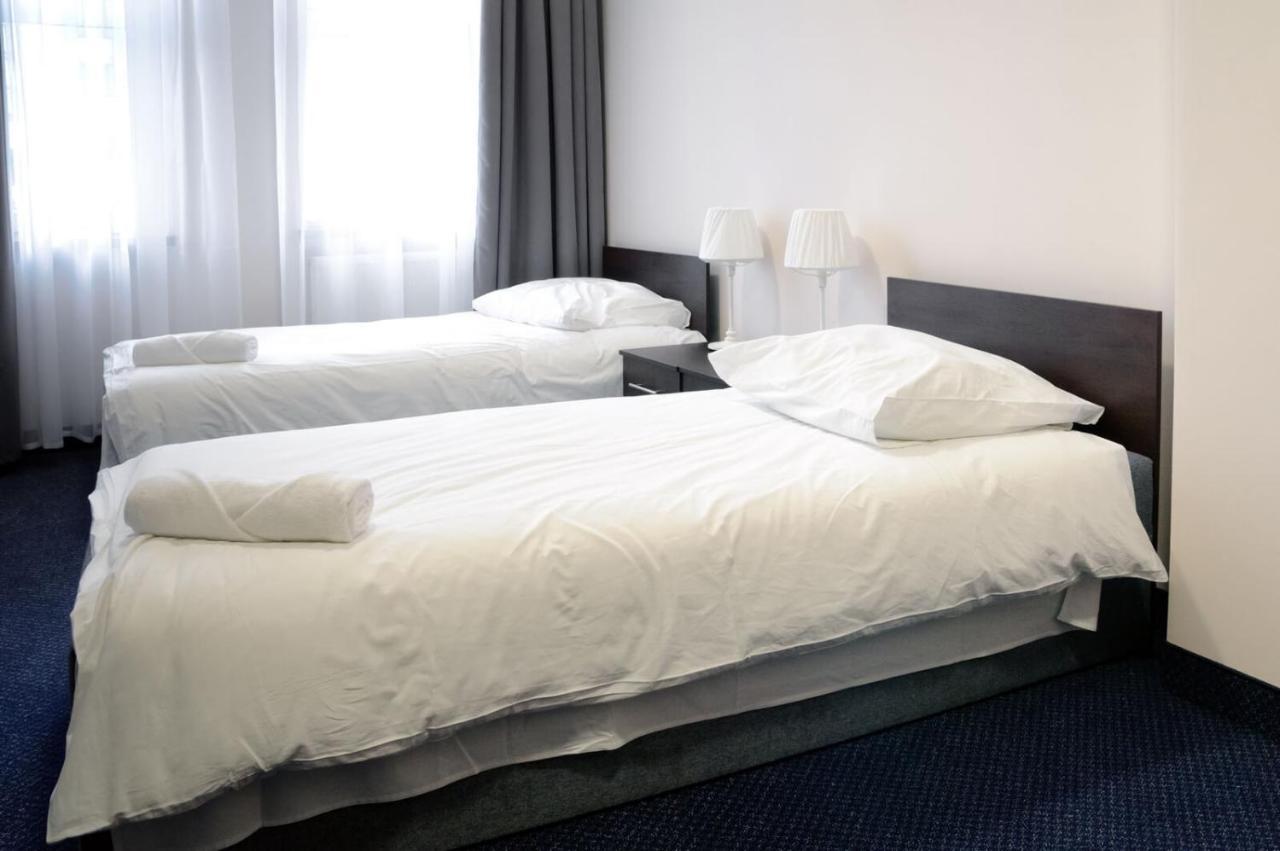 Baza Hotelowa Bobrowiecka 9 Warszawa Eksteriør bilde